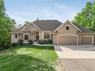 14751 Timber Ln, Bonner Springs, KS 66012
