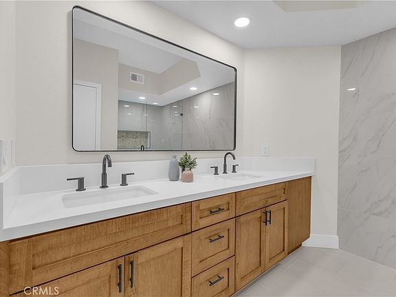5th image of 280 Vista Royale Cir W