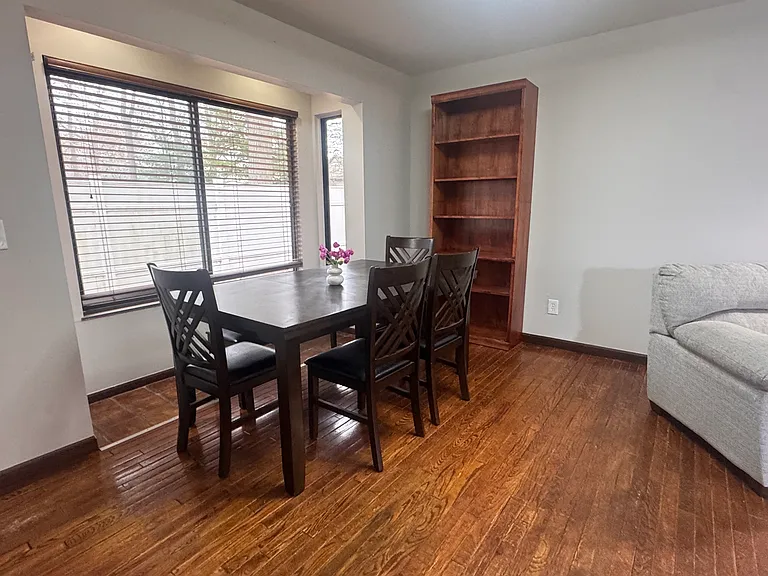 3740 Highcrest Dr — Photo 13