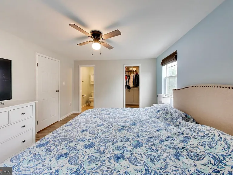 5932 Peregrine Dr — Photo 26
