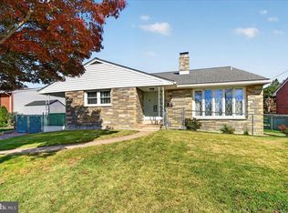2113 Lott Ave, Philadelphia, PA 19115