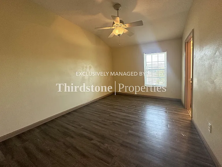 1660 Biscayne Bay Cir — Photo 17