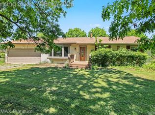 2647 Curdy Rd, Howell, MI 48855