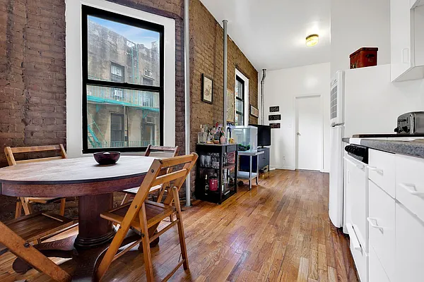 Rented by Cooper & Cooper Real Estate | media 45