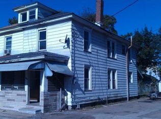 221 W Adams St, Paulsboro, NJ 08066