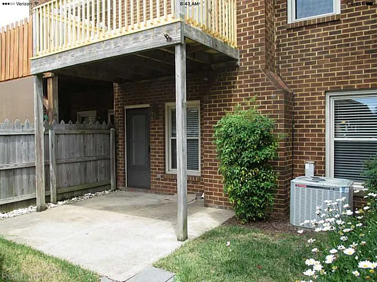 977 Colonial Meadows Way — Photo 8