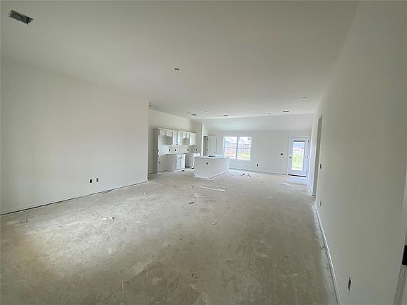 4th image of 20675 Brush Creek Blvd