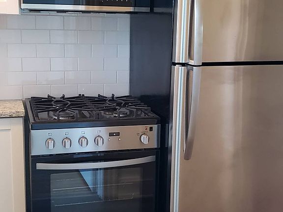 5th image of 3027B Ellwood Ave #B