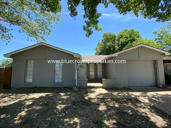 2nd image of 910 Piedmont Dr