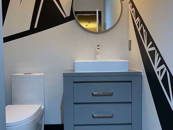 Powder Room 1st Floor