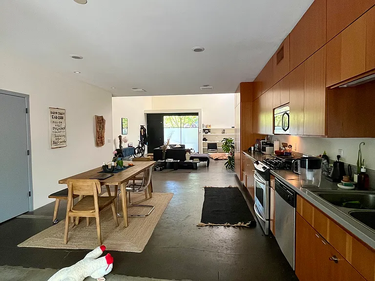 5214 N Williams Ave — Photo 6