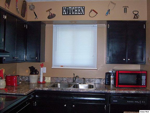 3rd image of 20 Eastmoor Dr