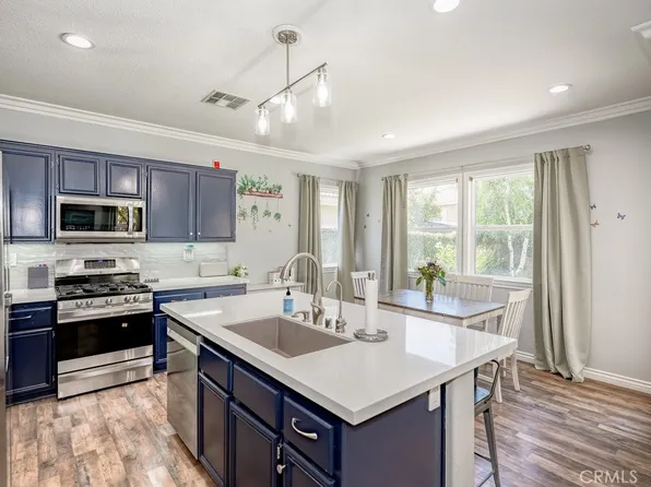 28315 Maitland Ln, Saugus, CA 91350