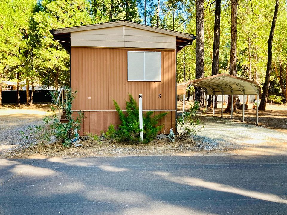 1st image of 16565 Prospect Pl #5