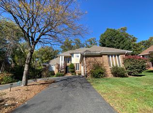 2605 Iron Forge Rd, Herndon, VA 20171