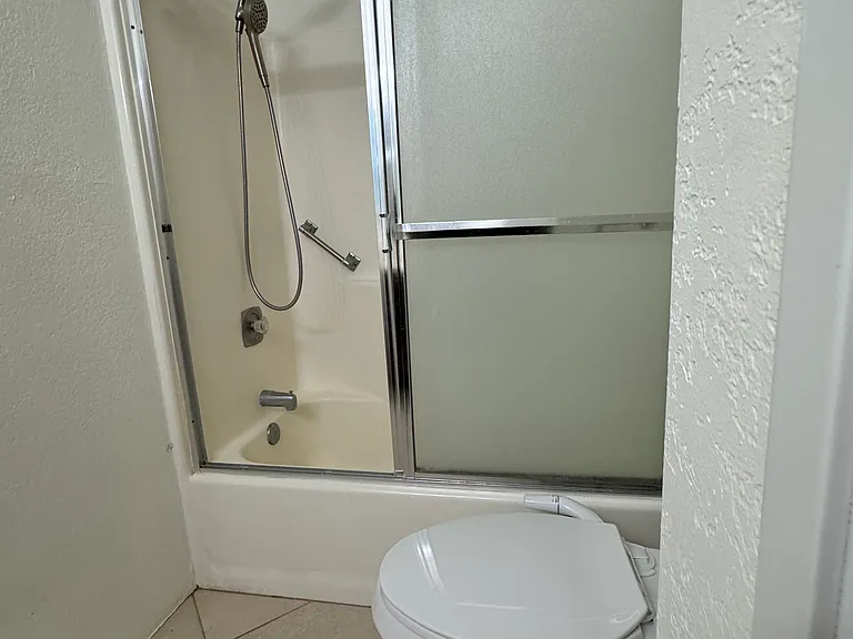 2801 N Los Felices Cir E #102 — Photo 19