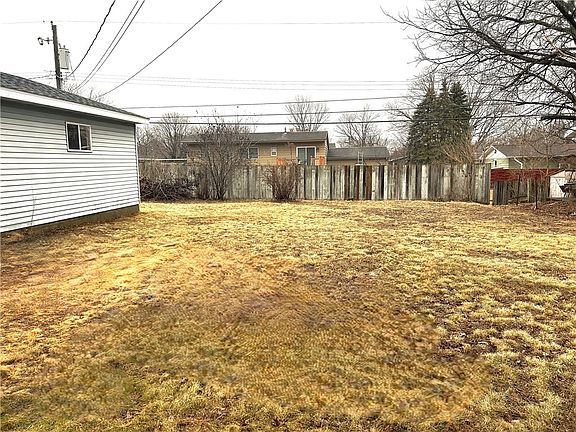 3rd image of 2710 Rudolph Road