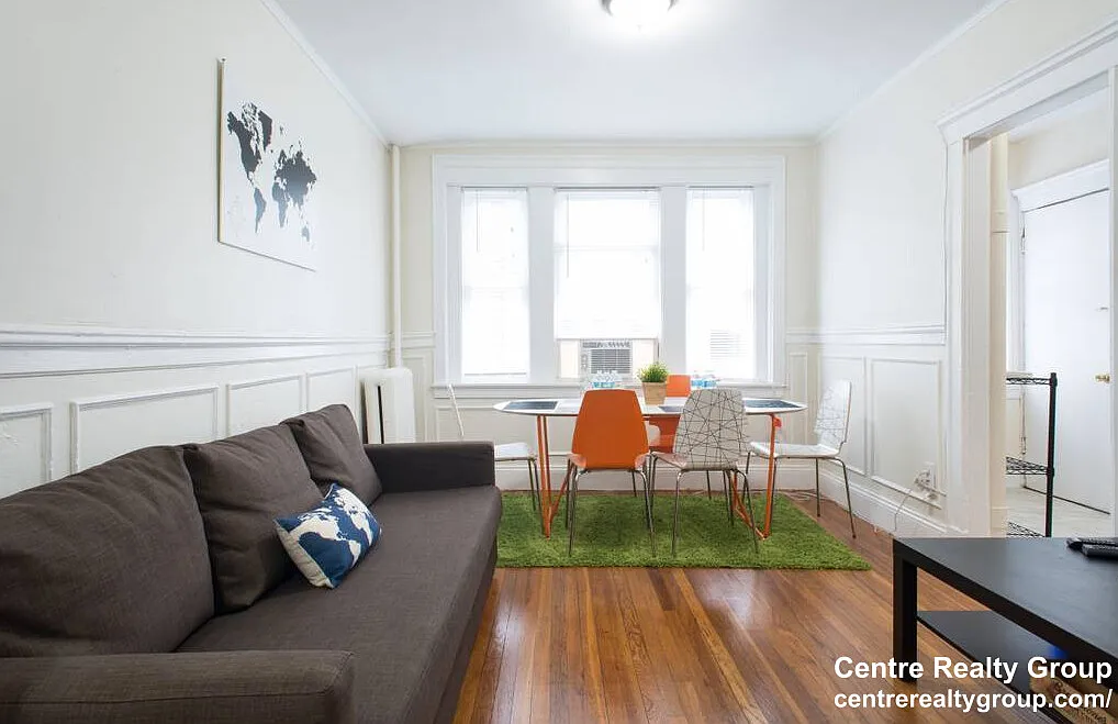 2 bed, 1.0 bath, 9999 sqft, $2,995 — Photo 3
