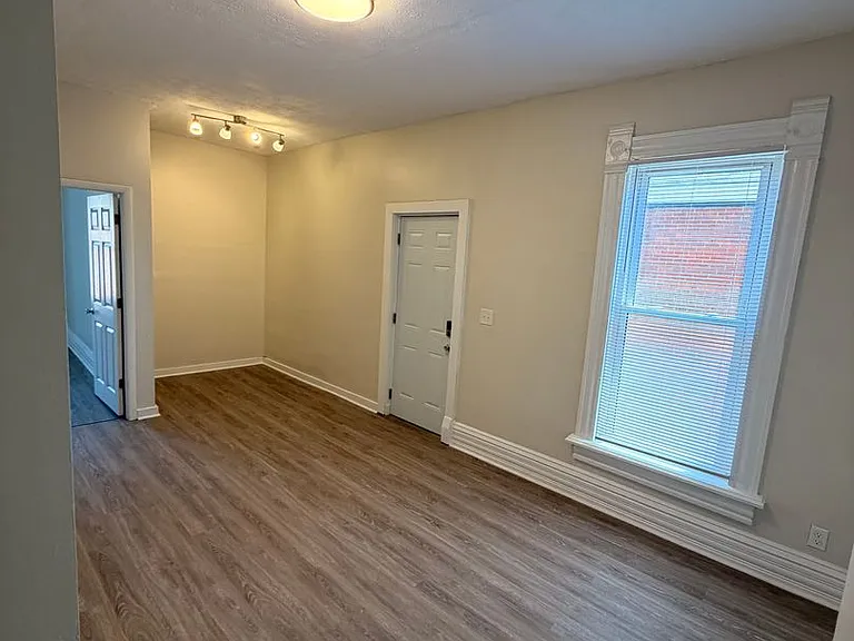 133-133.5 West Aly #10 — Photo 3