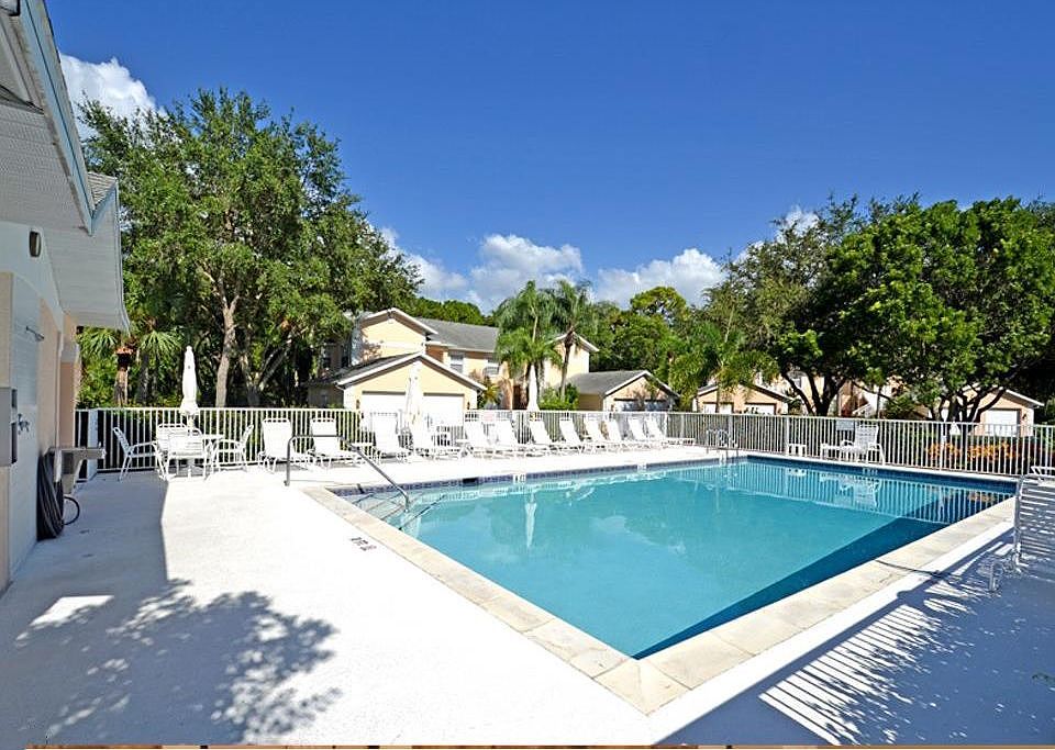 2nd image of 437 Wiggins Lake Ct APT 102