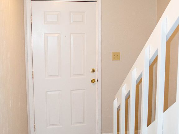 3rd image of 121 Locke St #A