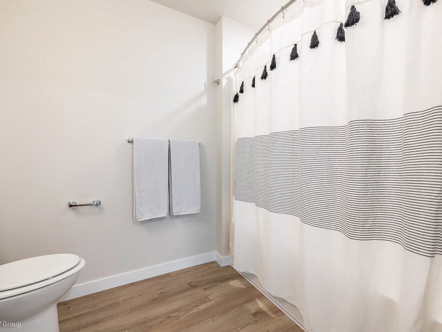 Ceeley - 1555 NE Village St — Photo 3