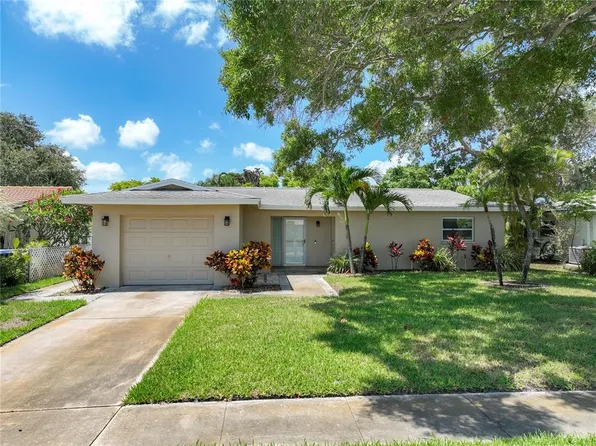13668 IMPERIAL GROVE, LARGO, FL 33774