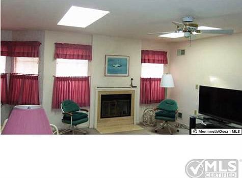 5th image of 907A Stratford Ct