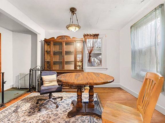 5th image of 19 Tilden Street
