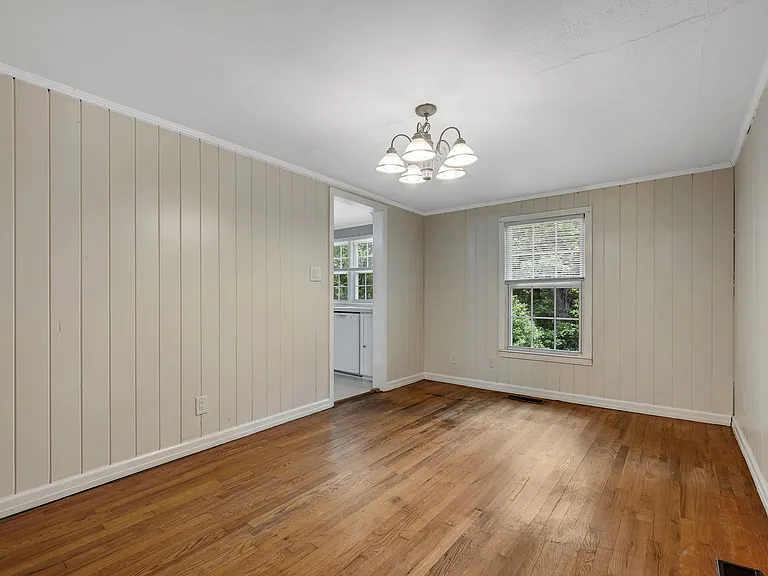 1131 Hawthorne St — Photo 16