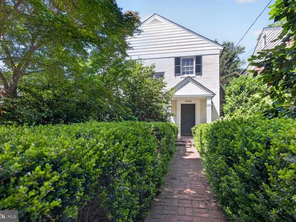 1656 Foxhall Rd NW, Washington, DC 20007
