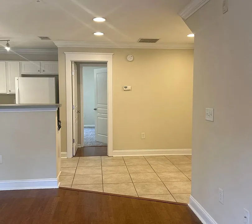 3940 Cherokee Woods Way #205