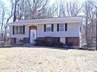 4 Jordan Ct, Latham, NY 12065