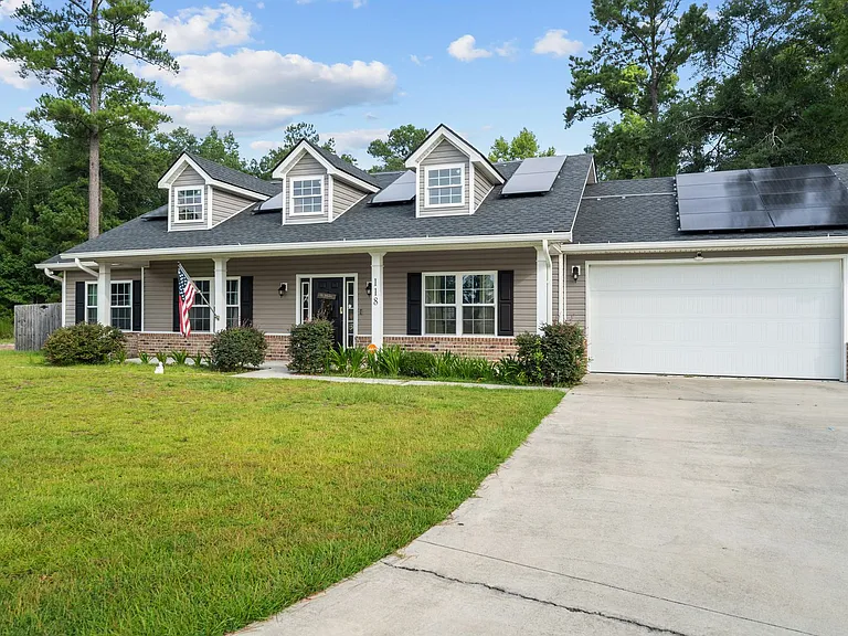 118 Clay St NE — Photo 3
