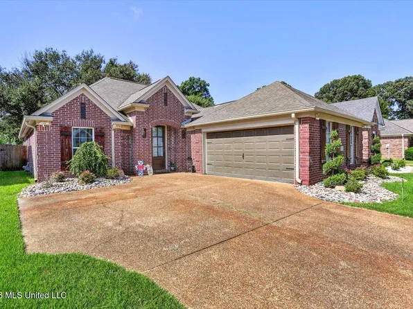 4957 Graham Lake Dr, Olive Branch, MS 38654