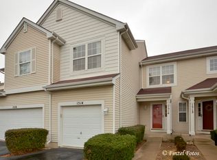 1514 Meadowsedge Ln, Carpentersville, IL 60110