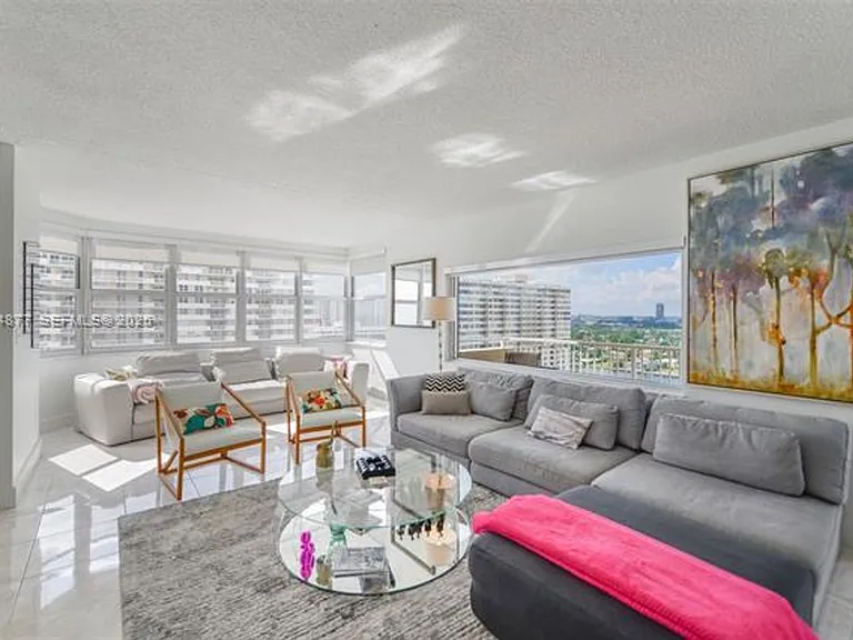 1950 S Ocean Dr #19E — Photo 9