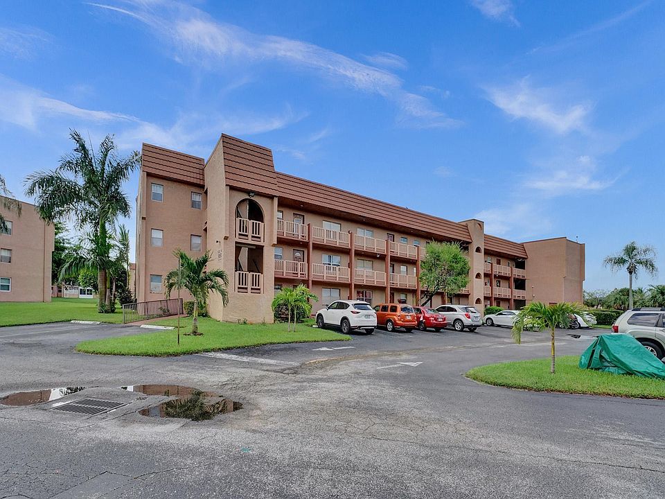1st image of 9850 Sunrise Lakes Boulevard #302