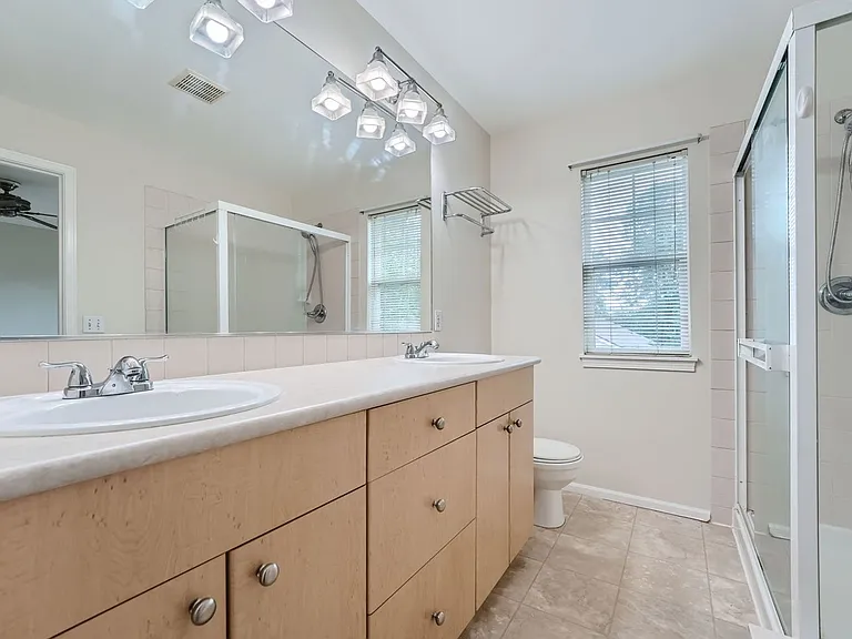 5004 Lake Pl S #A — Photo 7