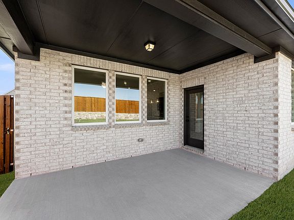 5th image of 701 Tyronza Dr