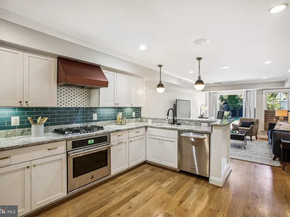 607 S Saint Asaph St, Alexandria, VA 22314