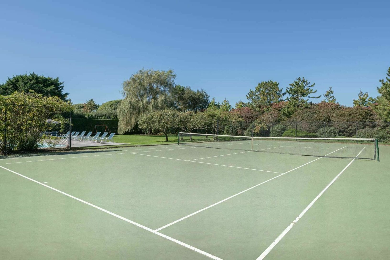  Har-tru tennis court 