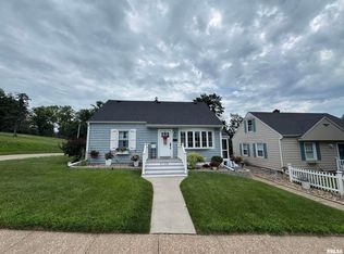 3125 Pershing Blvd, Clinton, IA 52732