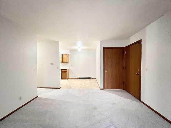2nd image of 1913 Alden Rd APT H