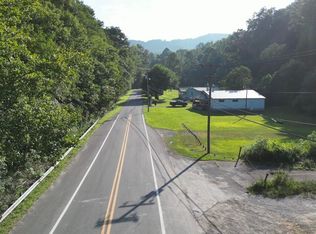 310 Coal River Mountain Rd, Mount Hope, WV 25880