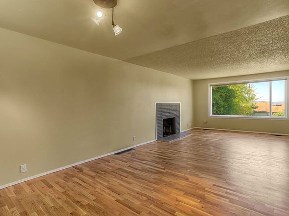 3rd image of 22325 10th Ave S