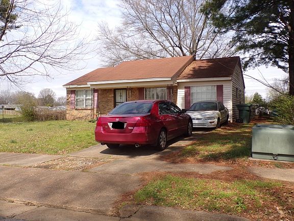 2nd image of 462 Bradwood Ave