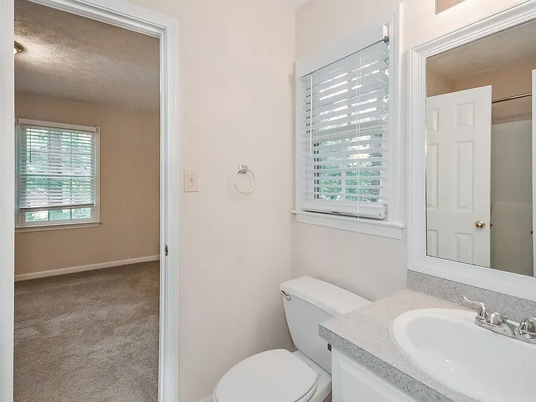 175 Meadowbrook Dr — Photo 15