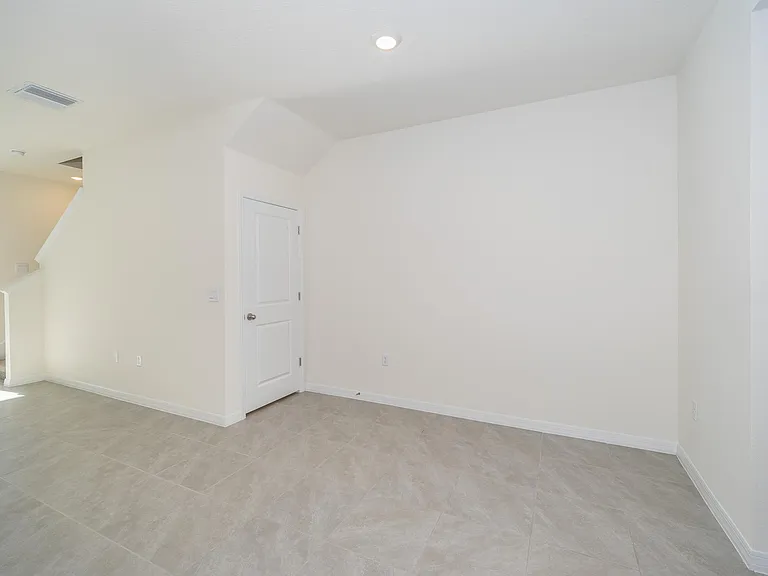 16642 Maude Dr — Photo 8