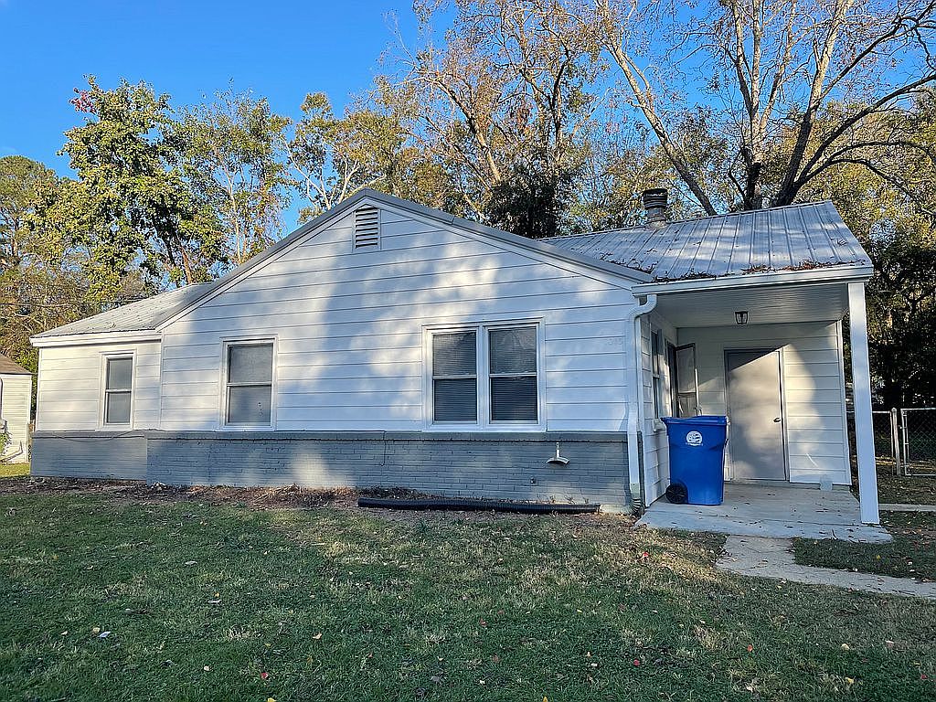 1013 Newton St Prattville Al 36066 Zillow